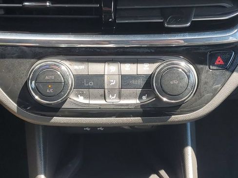 Used 2025 Buick Envista Sport Touring w/ Convenience I Package FWD image 27