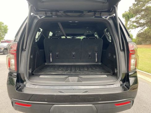 Used 2023 Chevrolet Suburban RST AWD/4WD image 5