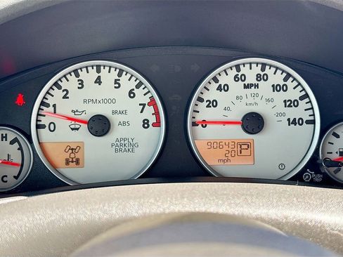 Used 2020 Nissan Frontier PRO-4X w/ Pro-4x Utility Package AWD/4WD image 12