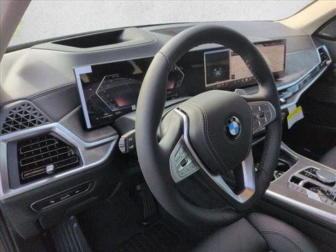 New 2026 BMW X7 xDrive40i image 3