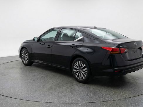 Used 2025 Nissan Altima 2.5 SV image 6