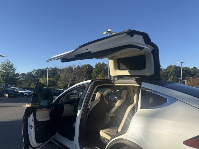 Used 2018 Tesla Model X P100D AWD/4WD image 7