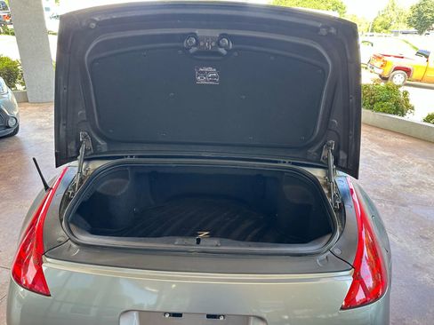 Used 2006 Nissan 350Z Touring image 22