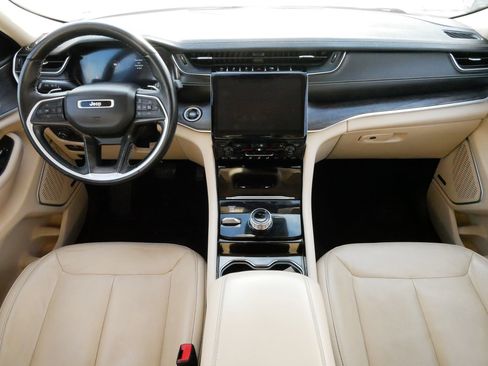 Used 2021 Jeep Grand Cherokee L Limited image 10