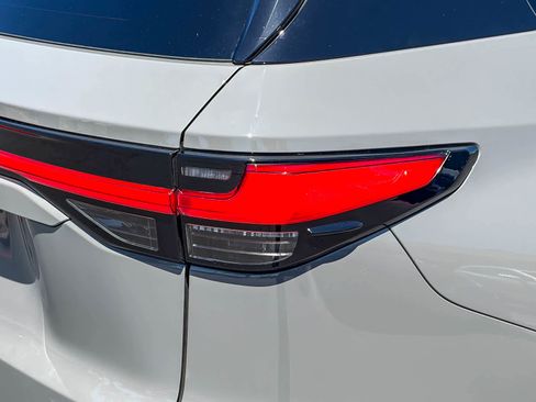 Certified 2025 Lexus TX 500h AWD w/ Technology Package image 8