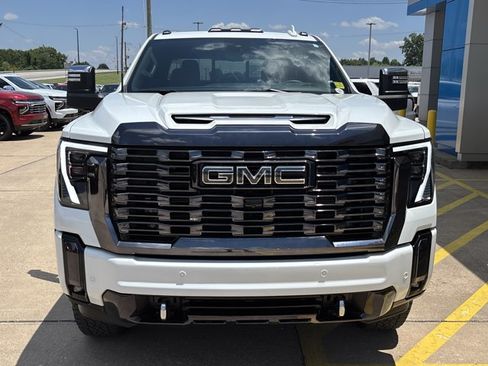 Used 2024 GMC Sierra 2500 Denali Ultimate w/ Max Trailering Package AWD/4WD image 13