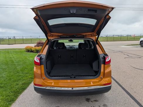 Used 2018 Chevrolet Equinox LT FWD image 8