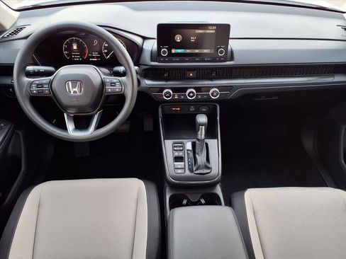 Certified 2025 Honda CR-V LX image 4