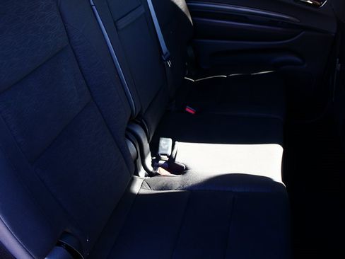 Used 2025 Dodge Durango GT image 8