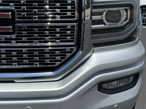 Used 2018 GMC Sierra 1500 Denali w/ Denali Ultimate Package AWD/4WD image 9