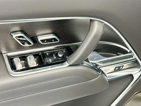 New 2026 Land Rover Range Rover Long Wheelbase Autobiography AWD/4WD image 21