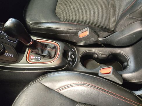Used 2019 Jeep Compass Trailhawk AWD/4WD image 26