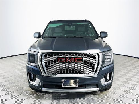 Used 2021 GMC Yukon Denali w/ Denali Premium Package image 2