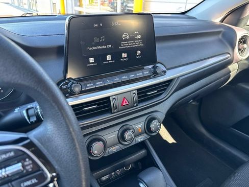 Used 2021 Kia Forte LXS FWD image 5