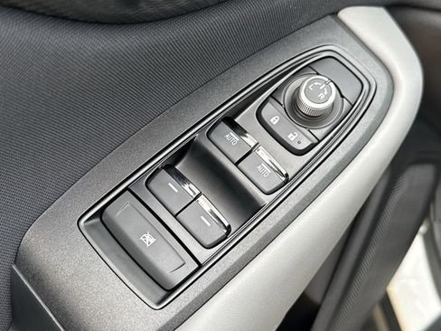 Certified 2025 Subaru Outback Premium image 17