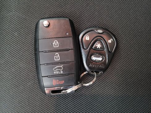 Used 2014 Kia Soul + FWD image 32