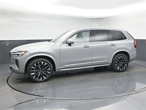 New 2026 Volvo XC90 B6 Plus w/ Protection Package Premier image 4