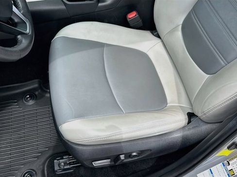 Used 2022 Toyota RAV4 XLE Premium AWD/4WD image 23
