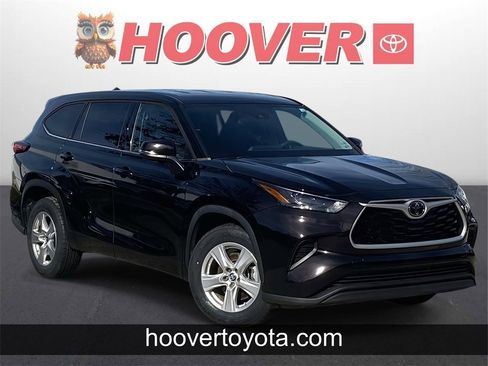 Used 2022 Toyota Highlander L image 1