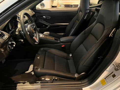 Used 2025 Porsche 718 Cayman w/ Sport Chrono Package image 15