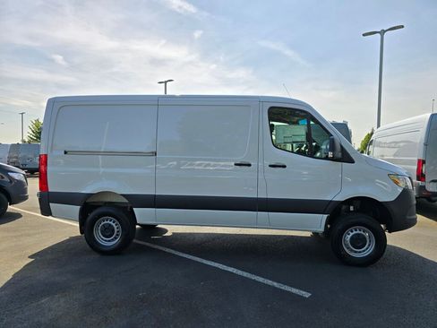 New 2025 Mercedes-Benz Sprinter 2500 image 8