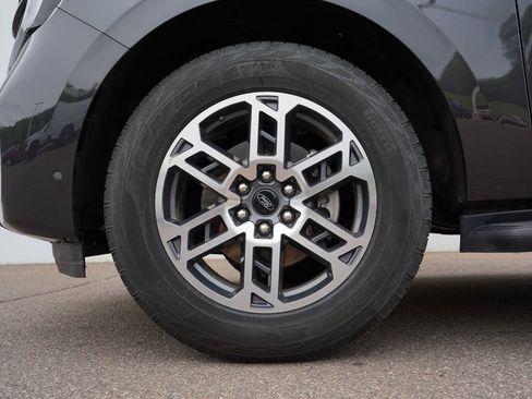 Used 2025 Ford Expedition Active AWD/4WD image 37