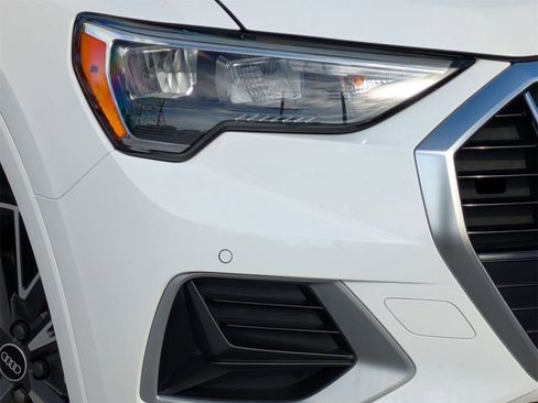 Used 2022 Audi Q3 2.0T Premium w/ Convenience Package image 25