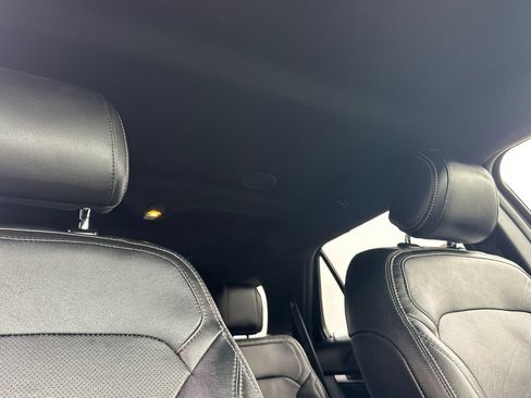 Used 2017 Ford Explorer Limited FWD image 19