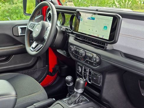 Used 2024 Jeep Wrangler Unlimited Sahara image 48