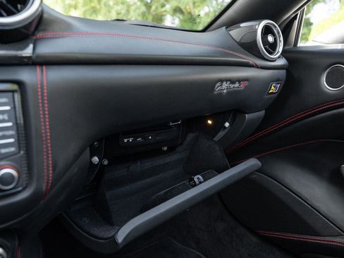 Used 2015 Ferrari California T image 24