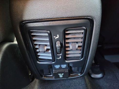 Used 2021 Jeep Grand Cherokee Limited X image 14