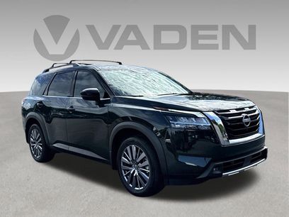 Used 2024 Nissan Pathfinder SL w/ SL Premium Package