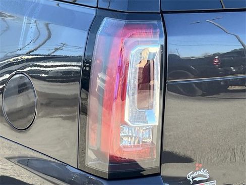 Used 2018 GMC Yukon Denali w/ Open Road Package image 10