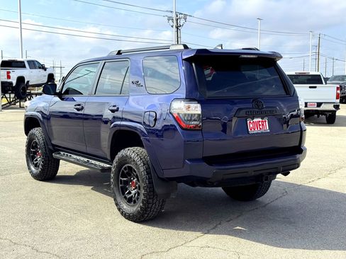 Used 2022 Toyota 4Runner TRD Off-Road Premium image 9