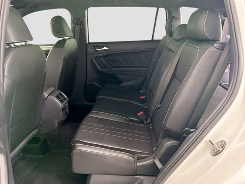 Used 2024 Volkswagen Tiguan SE R-Line FWD image 19