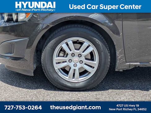 Used 2016 Chevrolet Sonic LT w/ Driver Confidence Package FWD image 10