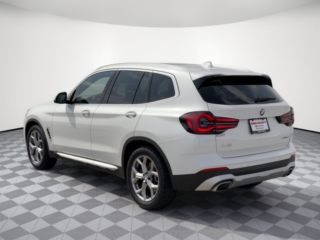 Used 2024 BMW X3 sDrive30i RWD image 3