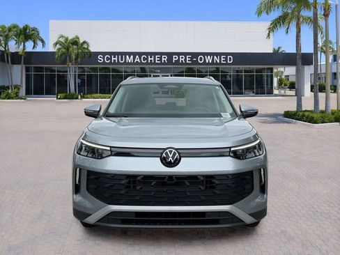 Certified 2025 Volkswagen Tiguan S FWD image 2