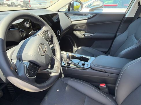 Used 2025 Lexus NX 350 AWD w/ Accessory Package (Z2) image 6