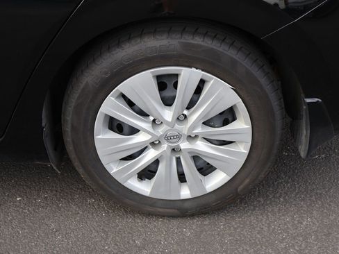 Used 2024 Nissan Sentra S FWD image 17