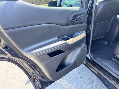 Used 2017 GMC Acadia Denali image 5