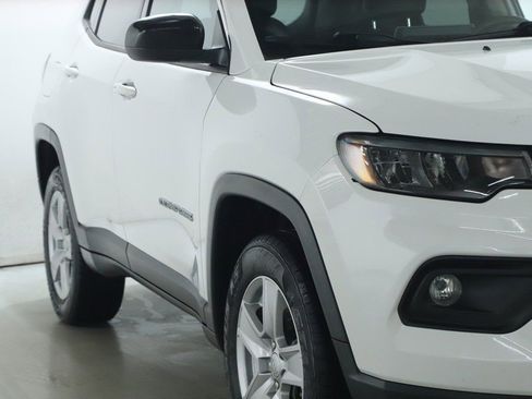 Used 2022 Jeep Compass Latitude AWD/4WD image 9