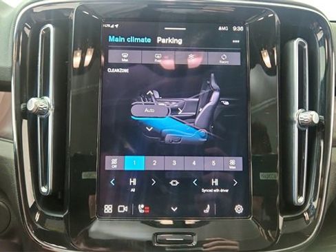 Used 2023 Volvo C40 P8 Recharge Ultimate image 46