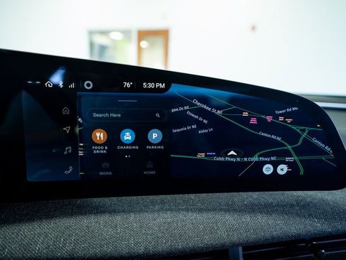 Used 2024 Lucid Air Pure RWD image 33