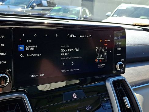 Used 2023 Kia Sorento S w/ Panoramic Sunroof Package AWD/4WD image 20