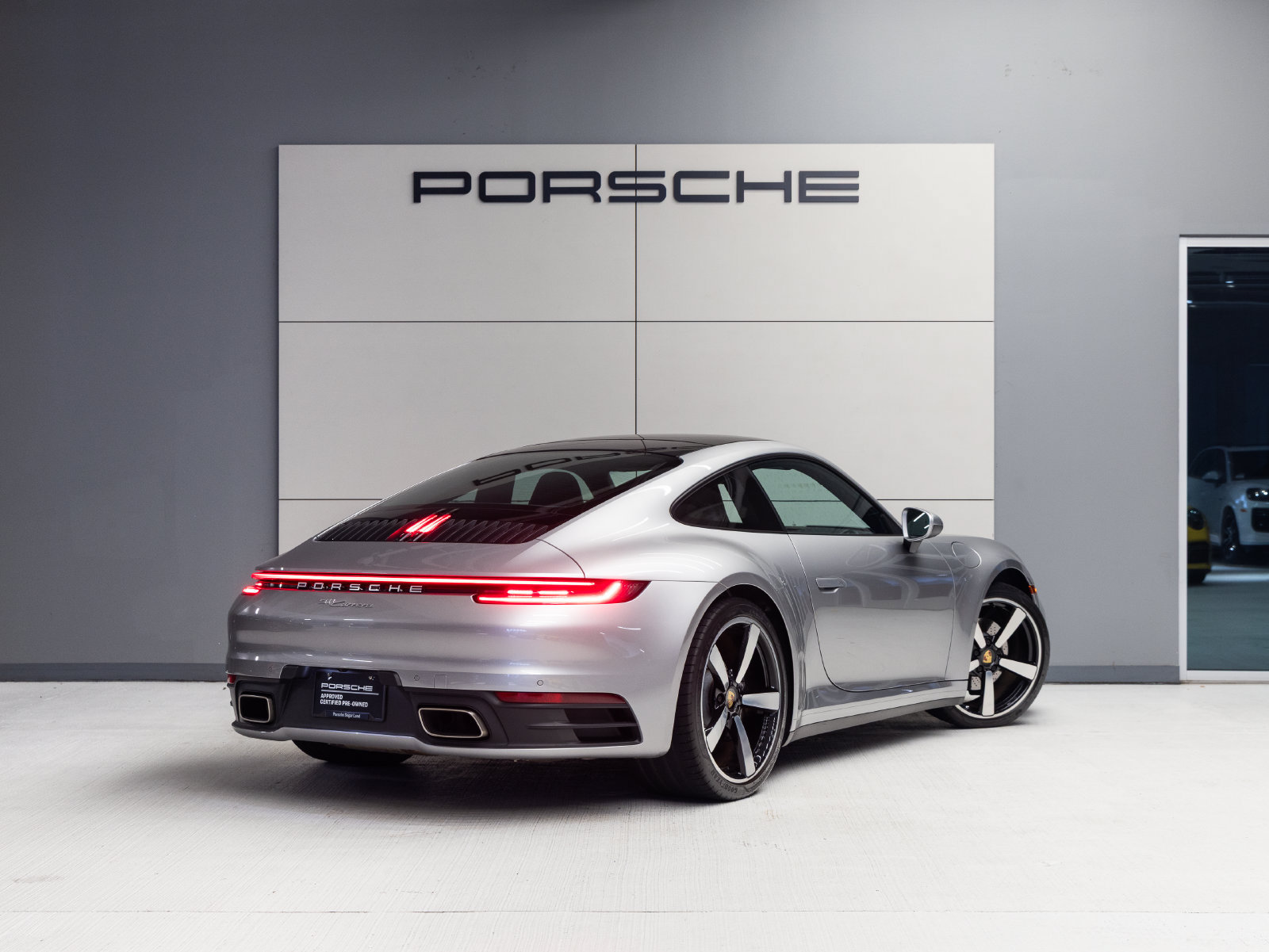 Certified 2022 Porsche 911 Carrera RWD image 7