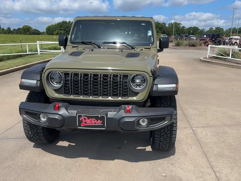 Used 2026 Jeep Gladiator Rubicon AWD/4WD image 4