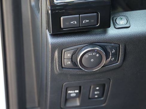 Used 2019 Ford F150 Lariat w/ Equipment Group 502A Luxury AWD/4WD image 21