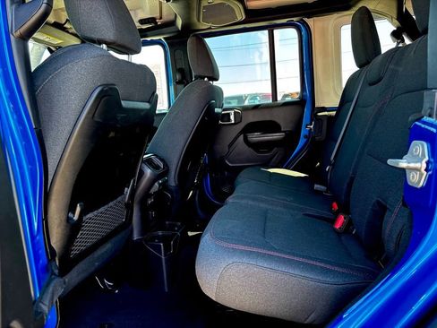 Used 2024 Jeep Wrangler Unlimited Rubicon image 24