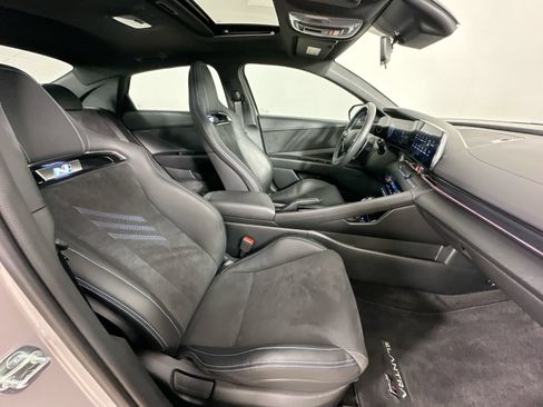 Used 2025 Hyundai Elantra N FWD image 41